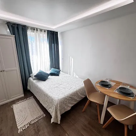 Apartment Proche Aeroport, Tramway, Nizza